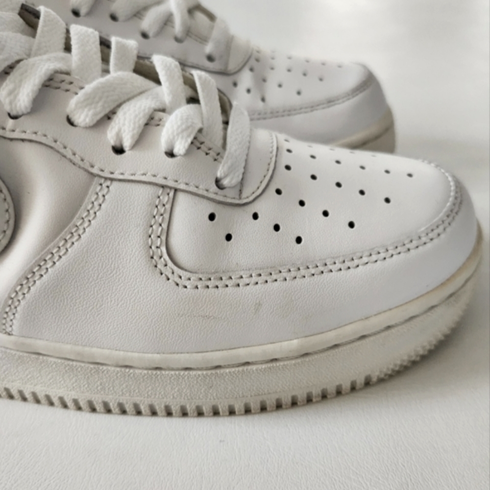 Nike Air Force 1 White Leather Sneakers - Picture 9 of 13
